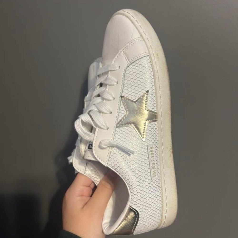Vintage Havana White Sneakers with Gold Star